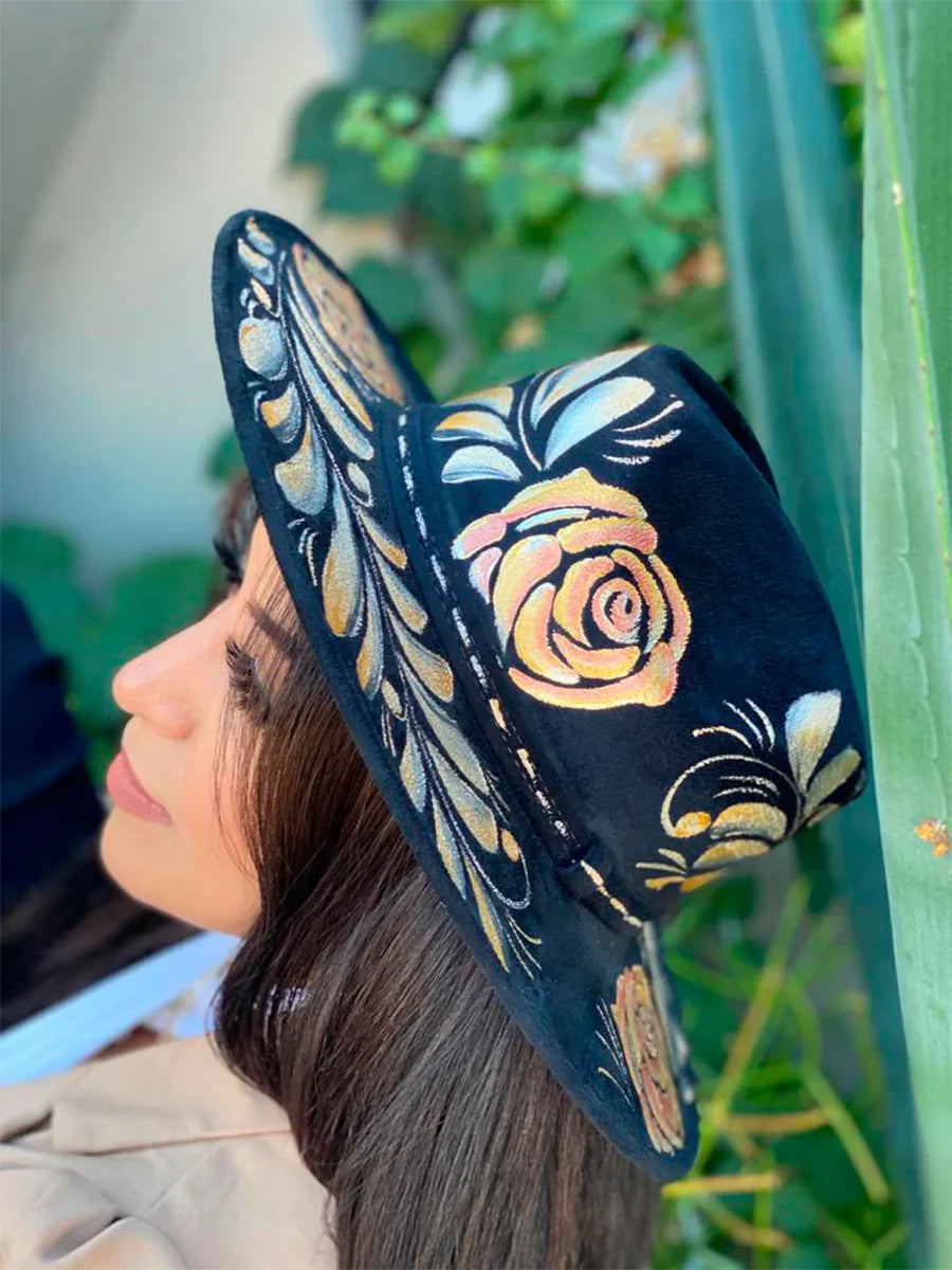 Sombrero Artesanal Floral Pintado a Mano de Piel Gamuza para Mujer 'Mexico Artesanal' - ID: 603737 Sombreros Artesanales Mexico Artesanal