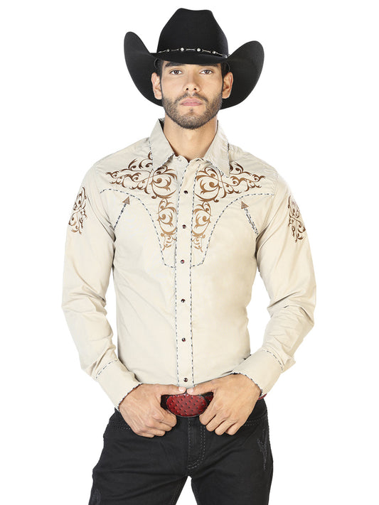 Camisa Vaquera Bordada Manga Larga Caqui para Hombre 'El Señor de los Cielos' - ID: 42884 Camisas Bordadas El Señor de los Cielos Khaki