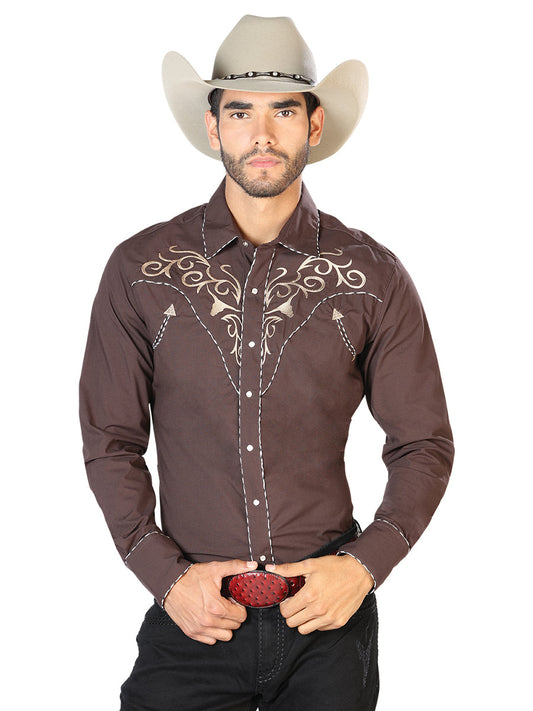 Camisa Vaquera Bordada Manga Larga Cafe para Hombre 'El Señor de los Cielos' - ID: 42891 Camisas Bordadas El Señor de los Cielos Brown