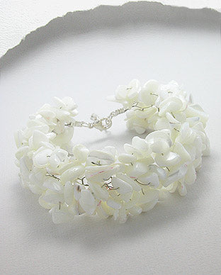 Pulsera Artesanal de Madre Perlas y Algodon - Mother of Pearl and Cotton Handmade Bracelet - ID: 50727641 Bellash