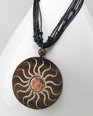 Collar de Sol Artesanal de Madera, Cobre y Algodon - Wood, Copper and Cotton Handmade Sun Necklace - ID: 66796248 Bellash
