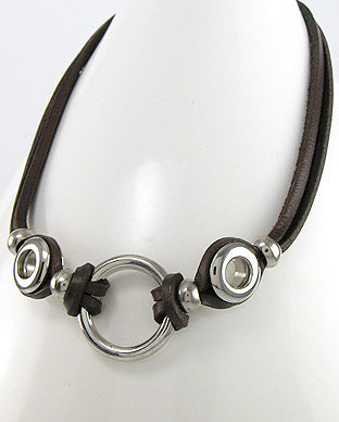 Collar Artesanal de Cuero y Metal Blanco - Genuine Leather and White Metal Handmade Necklace - ID: 7885263 Bellash